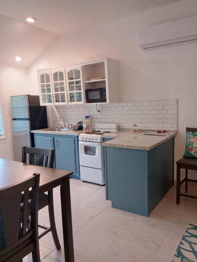 Windsor Place Hermitage Екстериор снимка