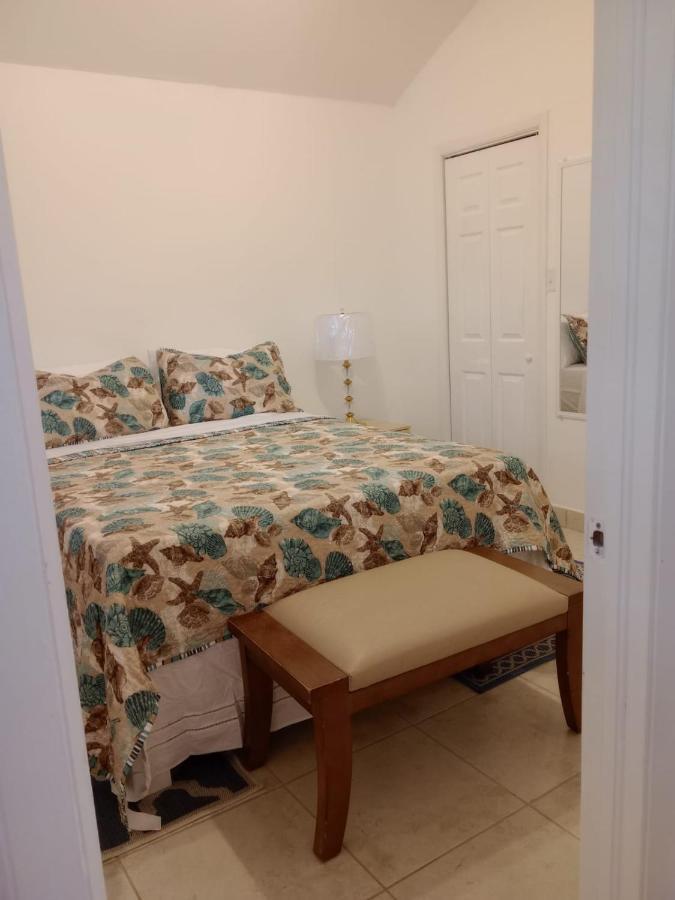 Windsor Place Hermitage Екстериор снимка